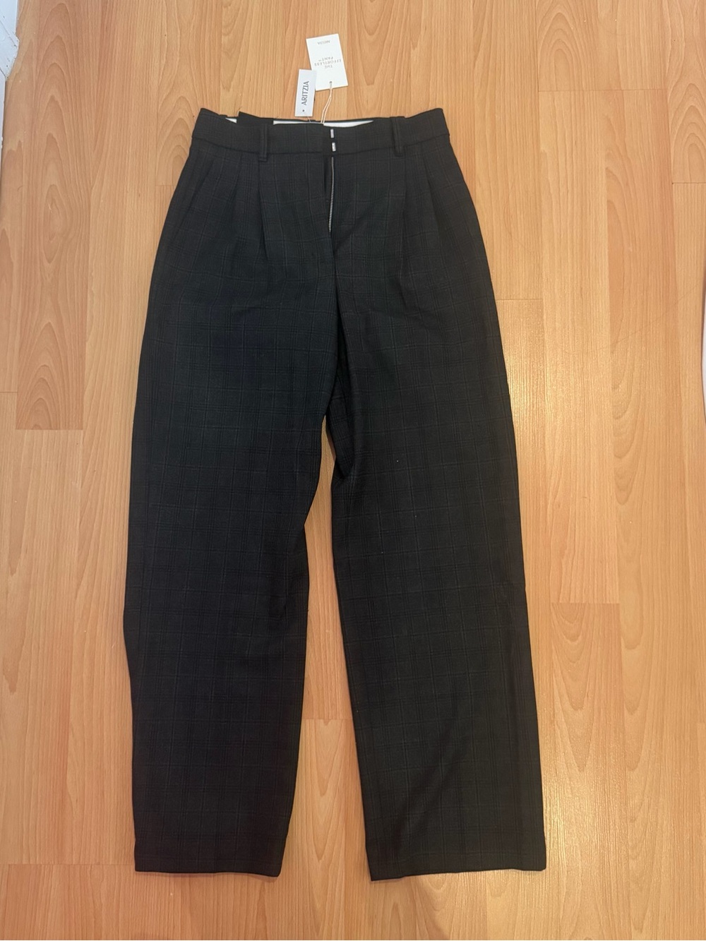 Aritzia Effortless Pant Trousers Dark Grey Plaid (NWT) high rise regular length